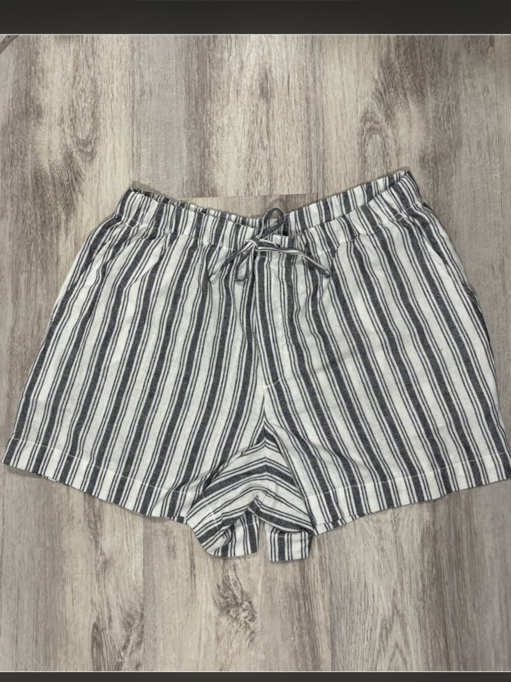 GAP Striped Linen Blend Pull-On Shorts Women’s Medium